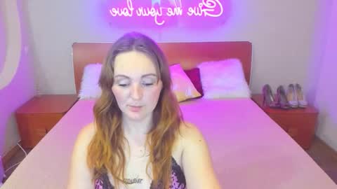 Lili and Bella online show from February 2026 06:50:01 PM