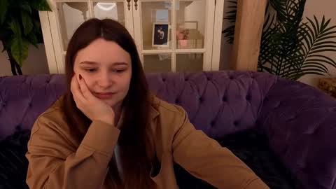 Emily online show from March 2026 06:47:02 AM