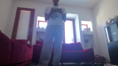 Magicsempai online show from October 2025 10:23:02 AM