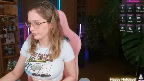 Snapshot of magicstylex chatting on December 2025 06:27:02 PM Nicole online show from December 2025 06:27:02 PM