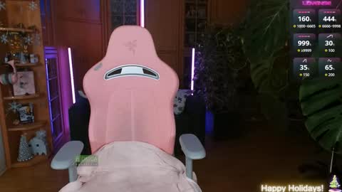 Snapshot of magicstylex chatting on December 2025 06:15:01 PM Nicole online show from December 2025 06:15:01 PM