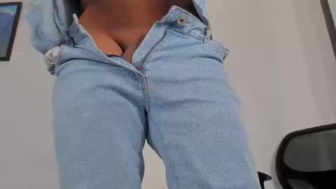 Magnusclark online show from April 2026 08:58:01 PM