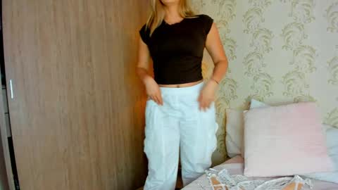 Snapshot of mahia_montenegr chatting on May 2026 08:06:01 PM Mahia online show from May 2026 08:06:01 PM