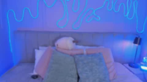 Mai online show from October 2025 08:43:02 PM