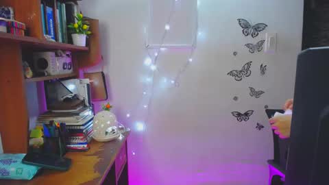 LIZZIE  SEE BELOW IMPORTANT INFORMATION online show from December 2024 10:15:02 PM