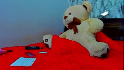 Snapshot of maia_bronce chatting on June 2026 01:11:01 AM Maia Bronce online show from June 2026 01:11:01 AM