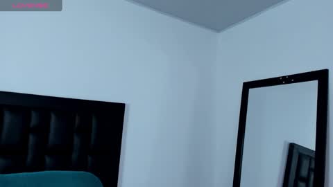 Snapshot of maia_davies chatting on December 2024 04:16:01 PM Maia online show from December 2024 04:16:01 PM