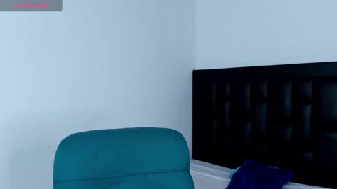 Snapshot of maia_davies chatting on February 2025 12:32:01 PM Maia online show from February 2025 12:32:01 PM