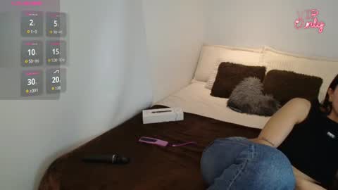 Snapshot of maiaa_evans chatting on June 2026 03:25:01 AM t online show from June 2026 03:25:01 AM