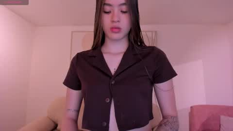  Maia  online show from November 2025 11:18:02 AM