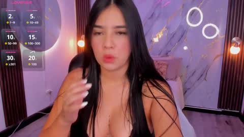 Snapshot of maiaevans1 chatting on April 2026 11:58:01 AM Maia online show from April 2026 11:58:01 AM