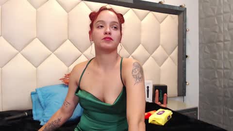 Maia  online show from December 2024 09:23:01 PM