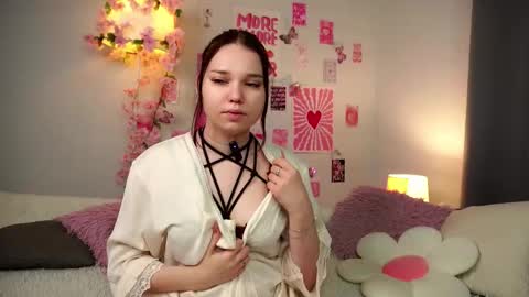 Snapshot of maibradish chatting on February 2026 02:15:01 PM Lisa online show from February 2026 02:15:01 PM