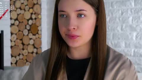 Lucy online show from October 2025 02:02:05 AM