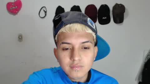 Snapshot of maikjameshot chatting on November 2025 04:34:02 AM maikjameshot online show from November 2025 04:34:02 AM