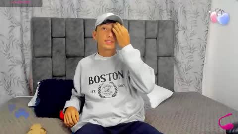 Snapshot of maikol_ortizz chatting on November 2025 11:32:02 AM Maikol online show from November 2025 11:32:02 AM