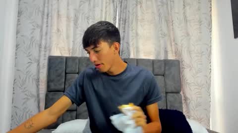 Snapshot of maikol_ortizz chatting on December 2025 12:32:02 PM Maikol online show from December 2025 12:32:02 PM