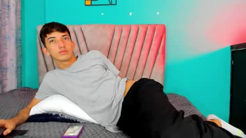 Maikol online show from March 2026 12:22:01 PM