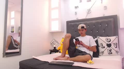 Maiky Cooper online show from March 2025 04:12:02 AM