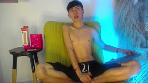 Maiky Cooper online show from September 2025 07:46:02 PM