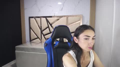 Maily online show from November 2025 02:55:02 AM