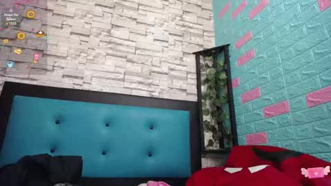 Snapshot of maily_can chatting on November 2025 01:00:02 PM MAILY CAN online show from November 2025 01:00:02 PM