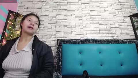 Snapshot of maily_can chatting on December 2025 01:31:01 PM MAILY CAN online show from December 2025 01:31:01 PM