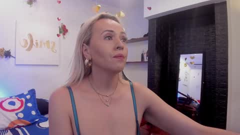 Carolina Barrantes Munera online show from February 2025 11:25:02 AM