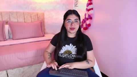 mailyn_rose online show from October 2025 02:29:01 PM
