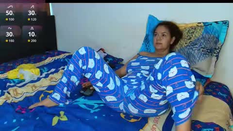 Snapshot of maira_milf chatting on September 2025 10:59:01 AM Maira online show from September 2025 10:59:01 AM