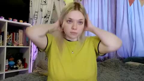 Snapshot of mairaspratlen chatting on February 2026 03:10:01 PM Karen online show from February 2026 03:10:01 PM