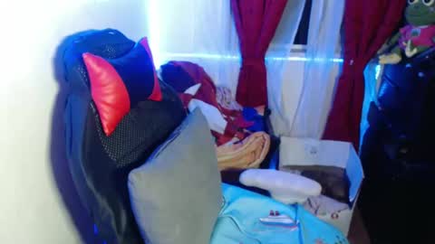 Hello friends Im on another account    online show from January 2025 07:22:01 AM