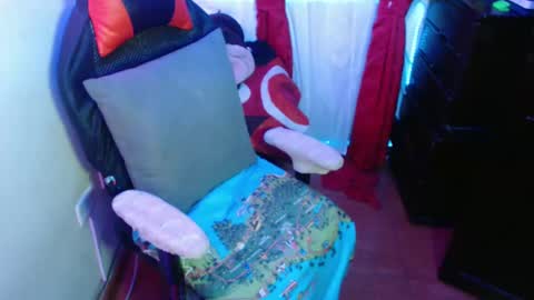 Hello friends Im on another account    online show from February 2025 06:54:01 AM
