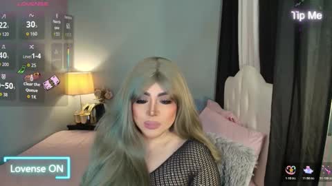 Snapshot of majestydannaxx chatting on December 2025 03:11:01 AM majestydannaxx online show from December 2025 03:11:01 AM