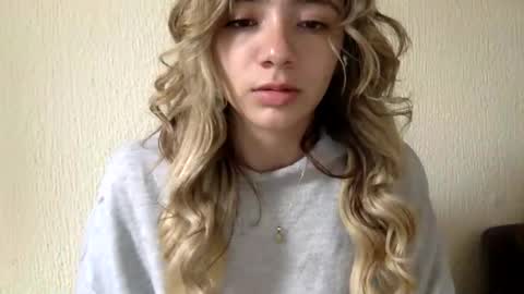 majo_gomezz online show from March 2026 08:24:02 PM