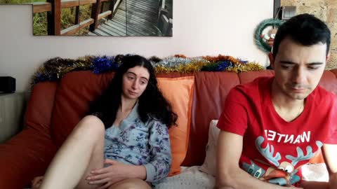 Snapshot of make_me_feel chatting on December 2024 12:12:02 PM Lena Ian online show from December 2024 12:12:02 PM