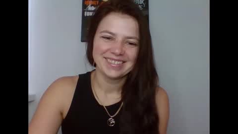 make_mesmile online show from October 2025 06:21:02 AM
