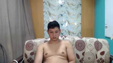 Snapshot of makehugecock chatting on December 2025 09:15:02 AM makehugecock online show from December 2025 09:15:02 AM