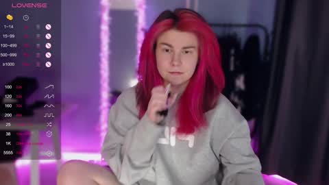 Snapshot of makelovenotwarbitchess chatting on November 2025 07:40:01 AM Ruby online show from November 2025 07:40:01 AM