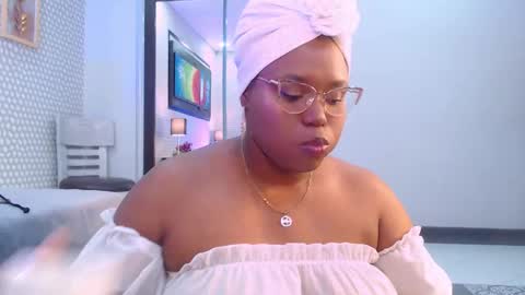 makena online show from February 2025 03:07:02 AM