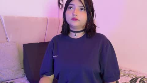 Snapshot of makii__ chatting on November 2025 08:20:02 PM Maki online show from November 2025 08:20:02 PM