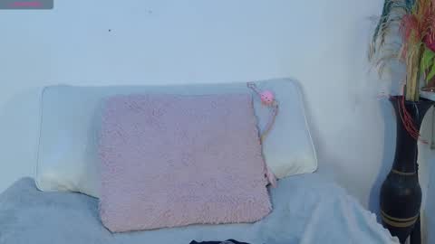 Snapshot of makii__ chatting on February 2026 08:34:02 PM Maki online show from February 2026 08:34:02 PM