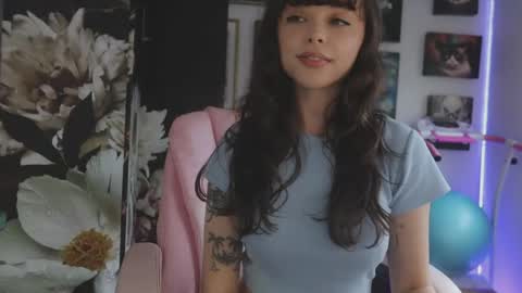 MakiyahBelle online show from May 2026 06:00:01 AM