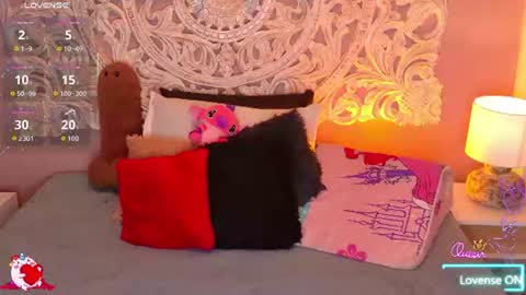 Snapshot of malaikabrown chatting on July 2026 04:28:02 AM online show from July 2026 04:28:02 AM