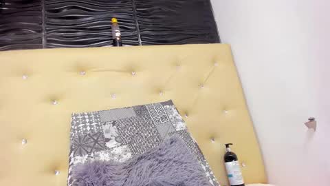 Snapshot of malayha_gray chatting on December 2024 05:59:02 AM MALAYHA online show from December 2024 05:59:02 AM