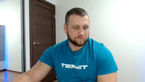 Snapshot of malchyshka chatting on December 2025 03:30:02 PM malchyshka online show from December 2025 03:30:02 PM