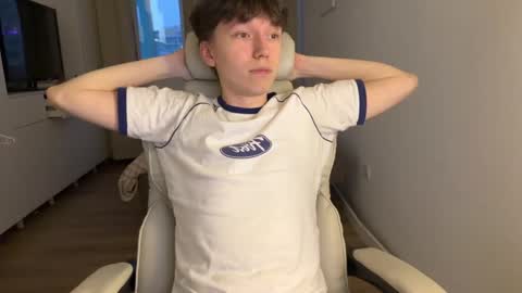 Snapshot of malcolm_yang chatting on October 2025 02:35:02 PM Tom and Mark 3 online show from October 2025 02:35:02 PM