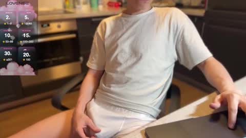 Snapshot of malcolm_yang chatting on November 2025 01:01:02 PM Tom and Mark 3 online show from November 2025 01:01:02 PM