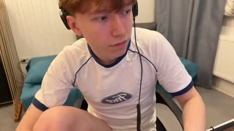 Snapshot of malcolm_yang chatting on December 2025 01:09:02 PM Tom and Mark 3 online show from December 2025 01:09:02 PM