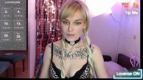 Mischelle online show from December 2024 01:01:02 AM